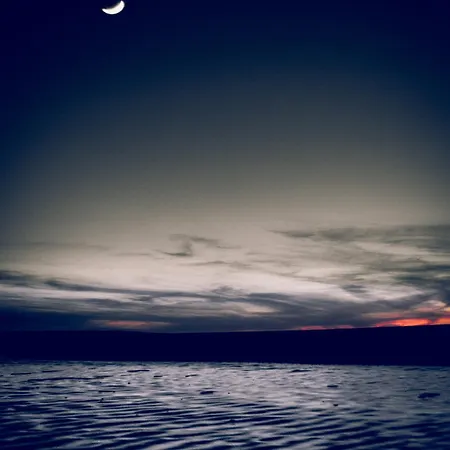 ゲストハウス Crescente 3*