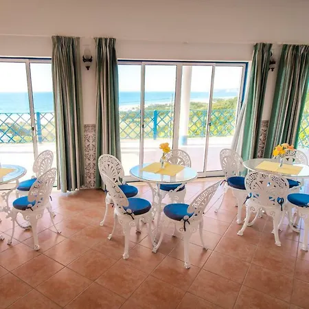 Crescente ゲストハウス ナザレ