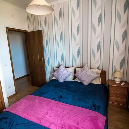 ゲストハウス Crescente ナザレ